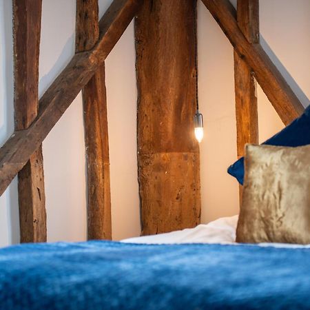 The Barn At Chart Hills Bed & Breakfast Biddenden Exterior photo